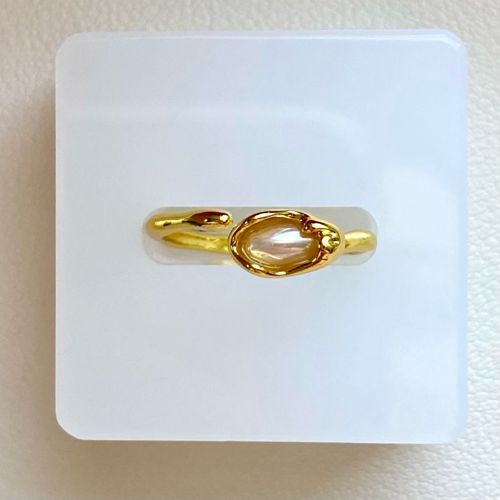 Gold plated ring with pearl